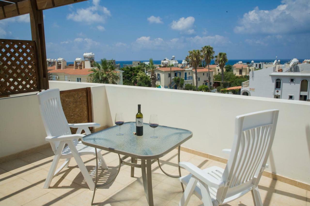 The Paradise Townhouses By Taimoura Paphos Extérieur photo