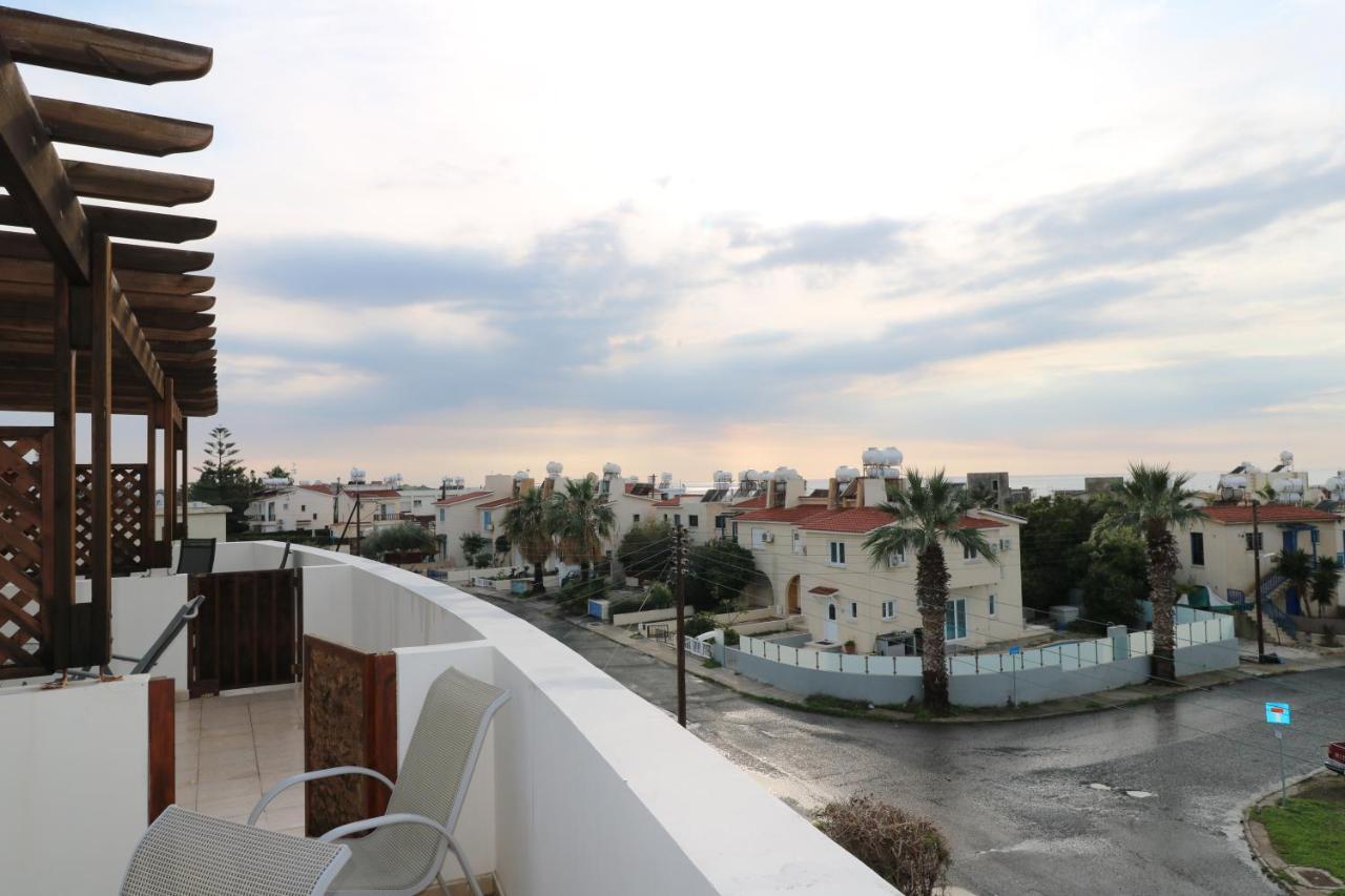 The Paradise Townhouses By Taimoura Paphos Extérieur photo