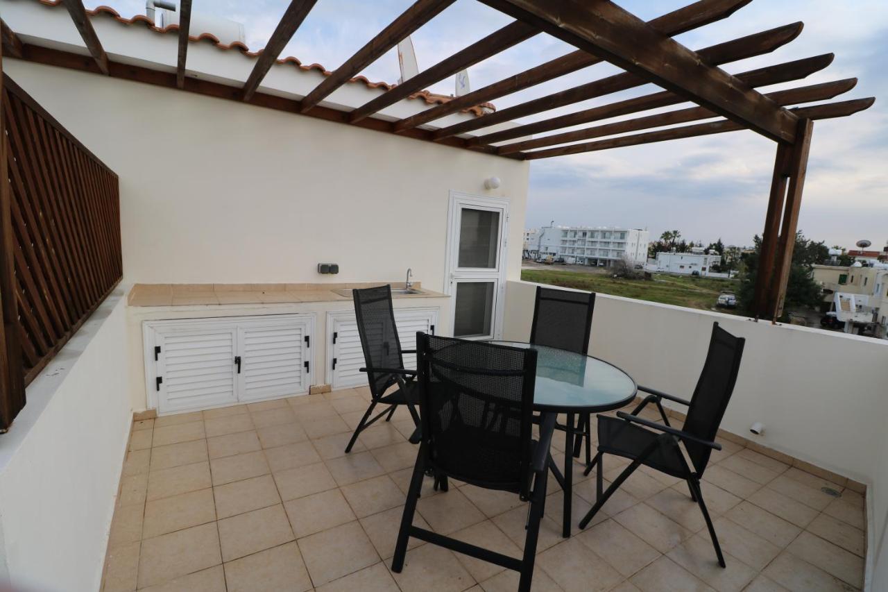 The Paradise Townhouses By Taimoura Paphos Extérieur photo