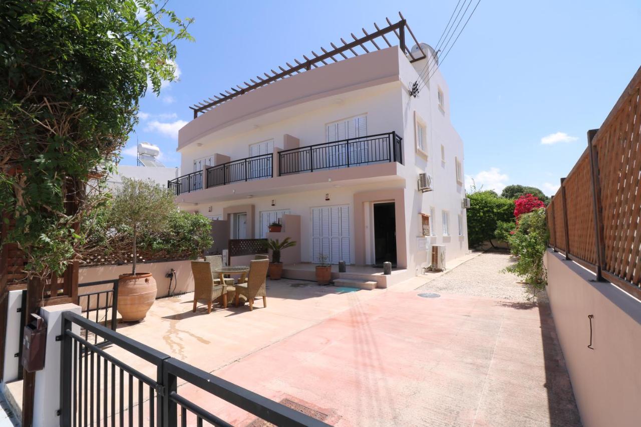 The Paradise Townhouses By Taimoura Paphos Extérieur photo